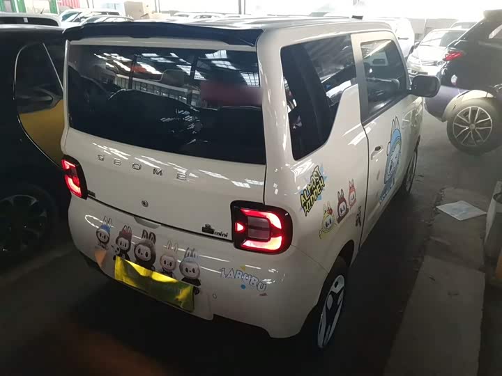 Geely Galaxy Panda Mini 2025 2025款 熊猫mini 210km 元气熊