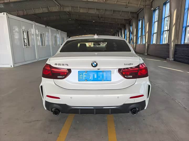 BMW 1 Series 2023 2023款 120i M运动曜夜版