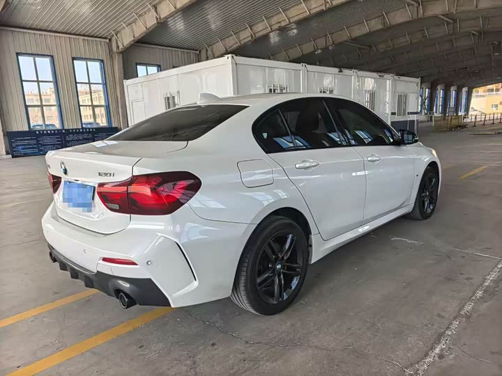 BMW 1 Series 2023 2023款 120i M运动曜夜版