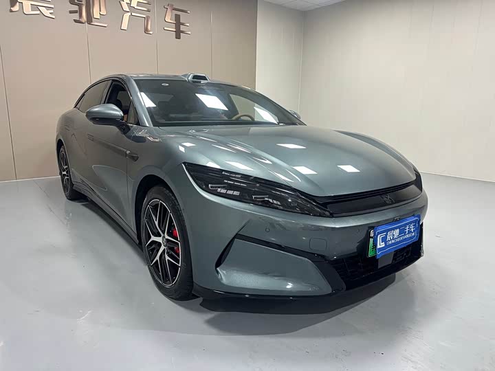 BYD Han L 2025 2025款 DM-p 四驱激光雷达旗舰型