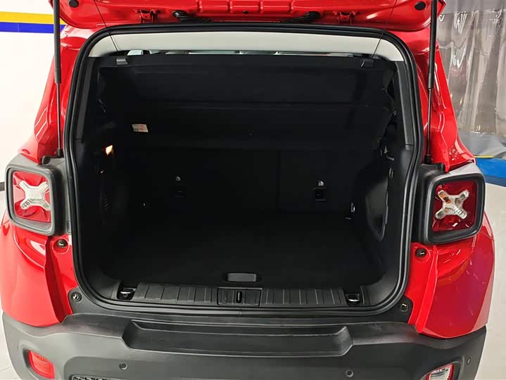 Jeep Renegade 2019 2019款 220T 自动领先版
