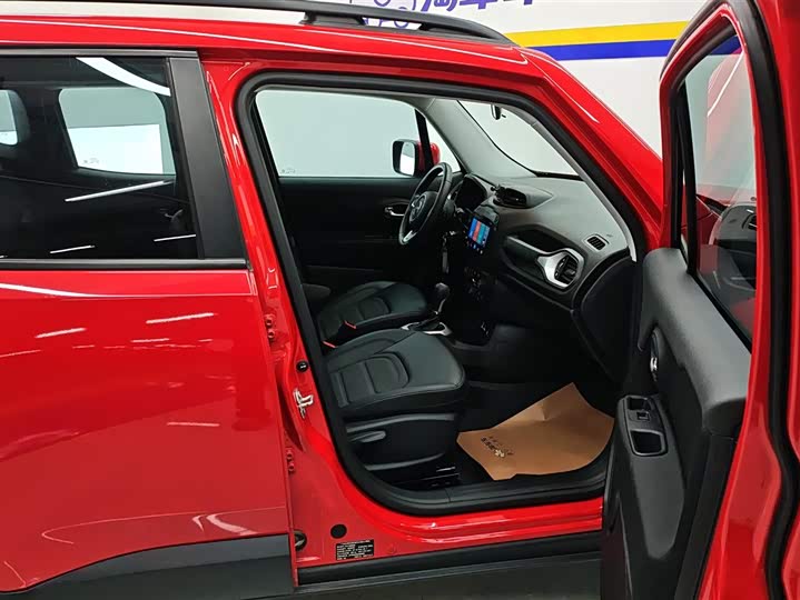 Jeep Renegade 2019 2019款 220T 自动领先版