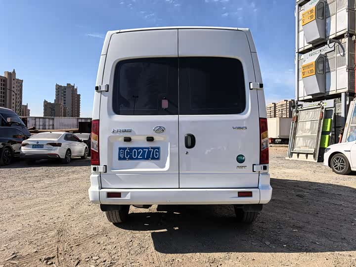 Maxus V80 2024 2024款 傲运通 6AMT 长轴中顶147Ps 6/7/8/9座