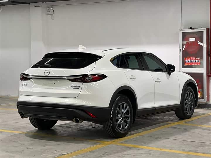 Mazda CX-4 2021 2021款 2.0L 自动两驱蓝天探索版