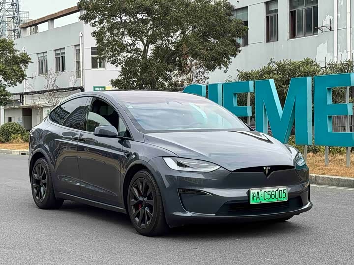 Tesla Model X 2023 2023款 三电机全轮驱动 Plaid版