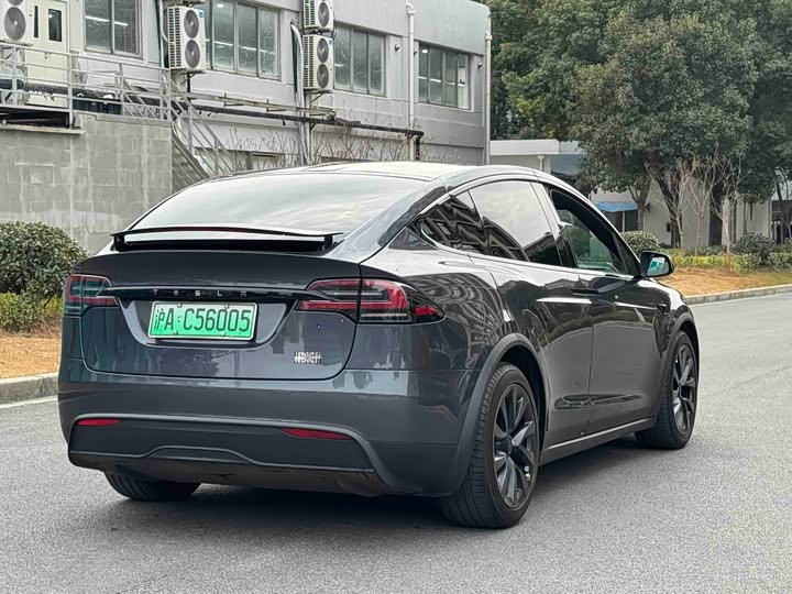 Tesla Model X 2023 2023款 三电机全轮驱动 Plaid版