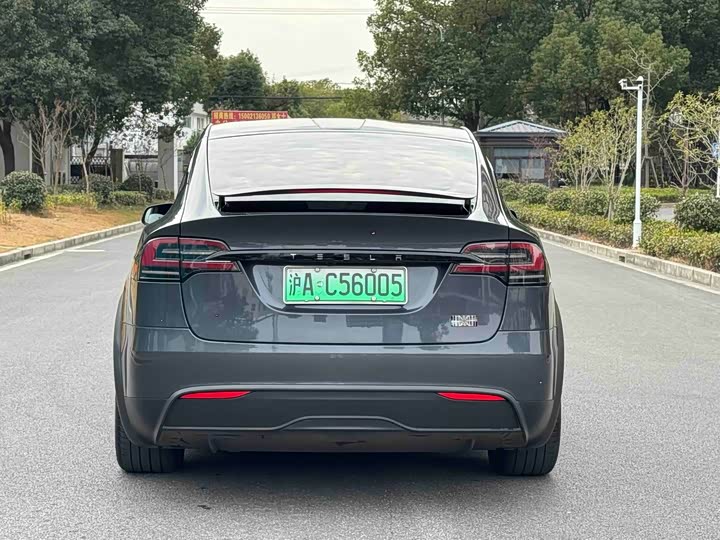 Tesla Model X 2023 2023款 三电机全轮驱动 Plaid版