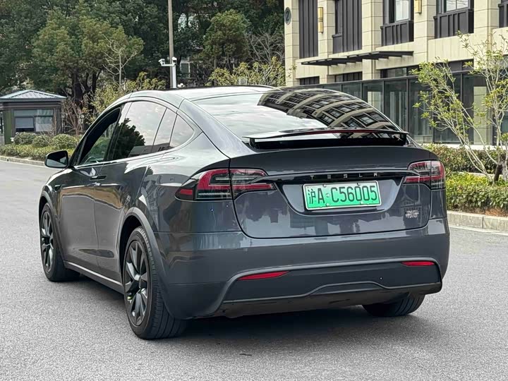 Tesla Model X 2023 2023款 三电机全轮驱动 Plaid版