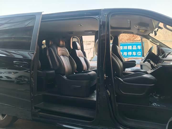 Maxus G10 2021 2021款 2.0T 手动精英版 柴油 9座