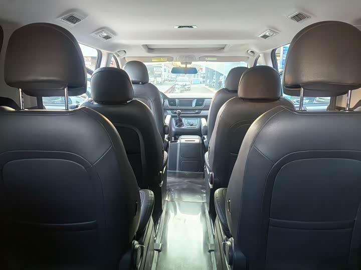 Maxus G10 2021 2021款 2.0T 手动精英版 柴油 9座