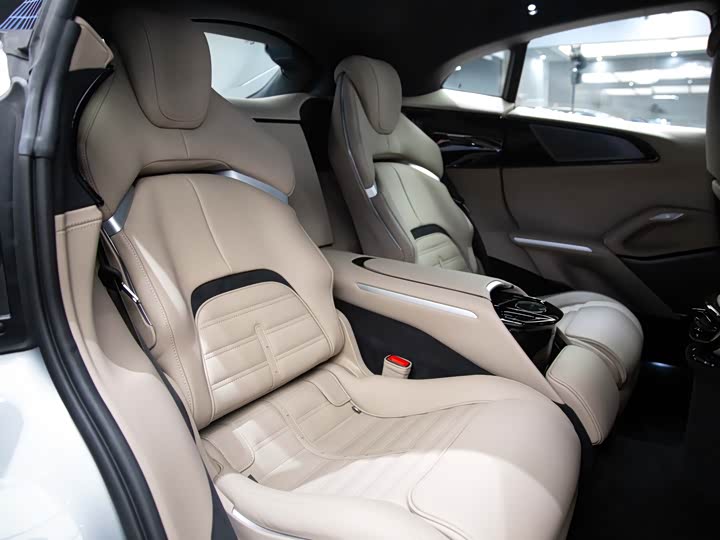 Ferrari Purosangue 2023 2023款 6.5L V12