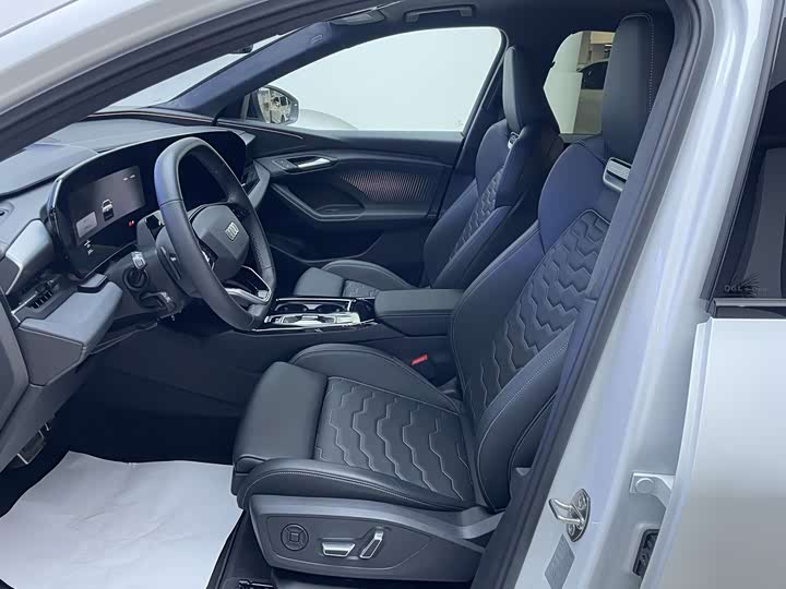 Audi Q6L e-tron 2026 2026款 首发领航版