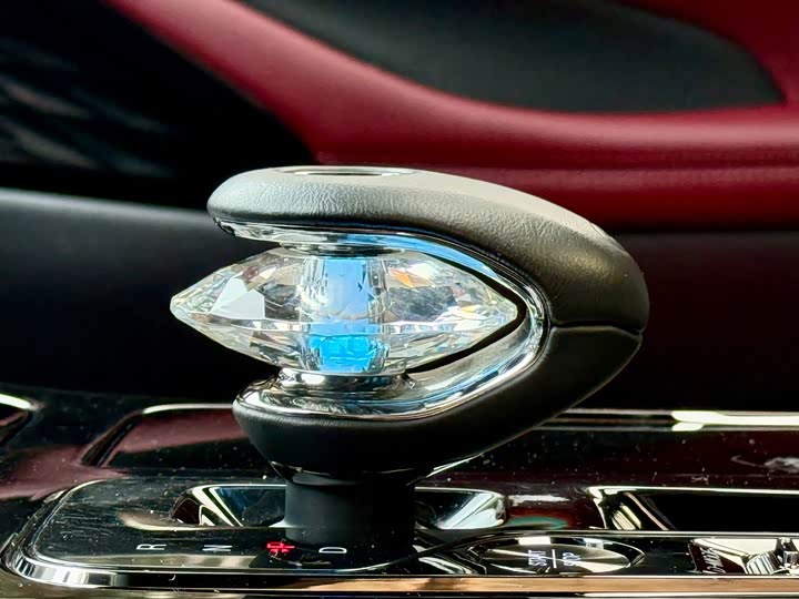 GAC Trumpchi M8 2024 2024款 宗师系列 400T 至尊版