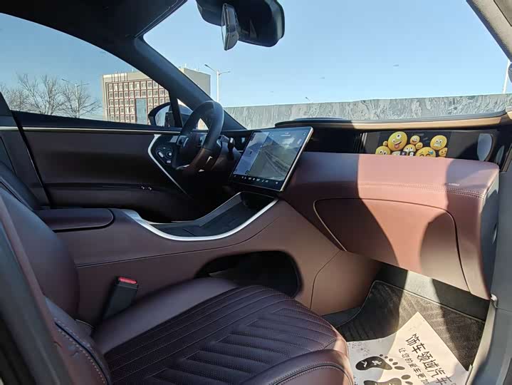 Avatr 11 2023 2023款 鸿蒙 90度 奢享版