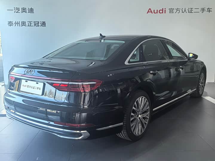Audi A8 2025 2025款 A8L 50 TFSI quattro 臻选型