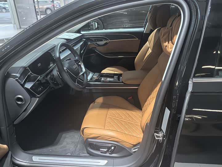 Audi A8 2025 2025款 A8L 50 TFSI quattro 臻选型
