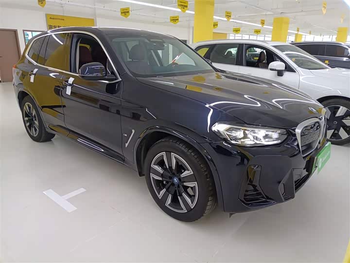 2024 BMW iX3