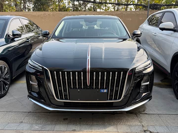 2025 Hongqi H5