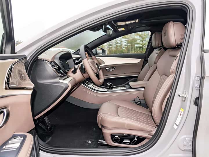 BYD Han 2025 2025款 DM-i 智驾版 125KM尊贵型