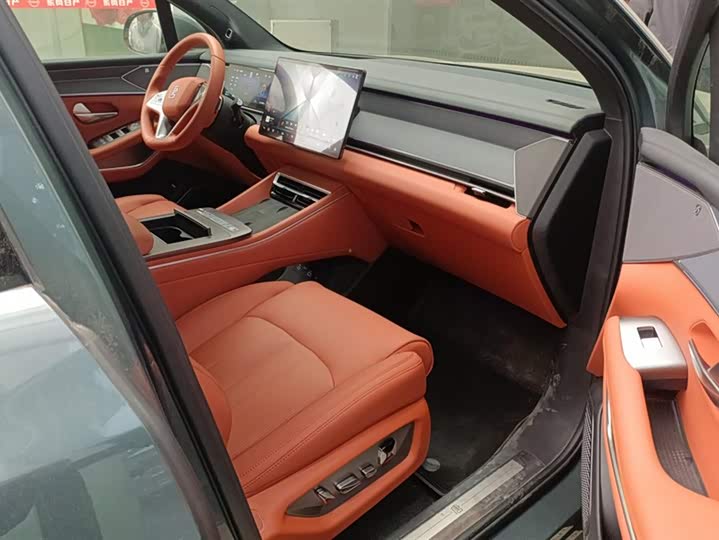 BYD Tang L 2025 2025款 DM 175KM无人机玩家版