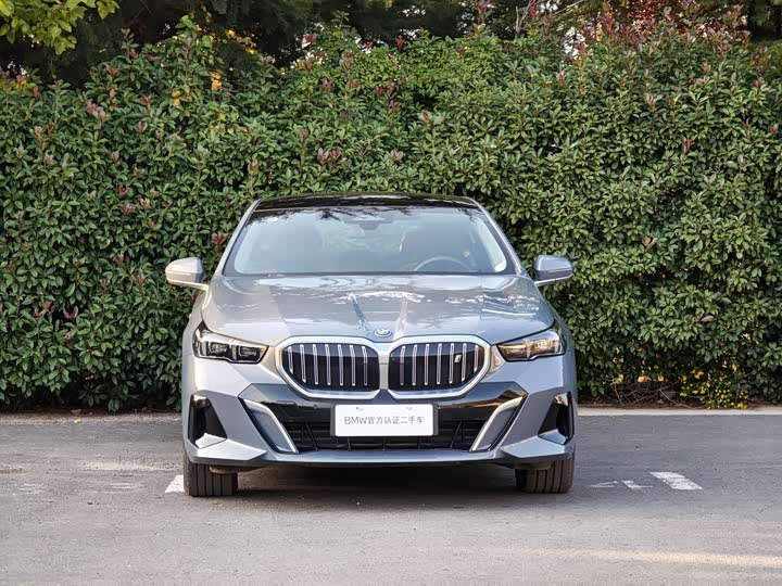 BMW i5 2024 2024款 eDrive 35L 尊享型 M运动套装