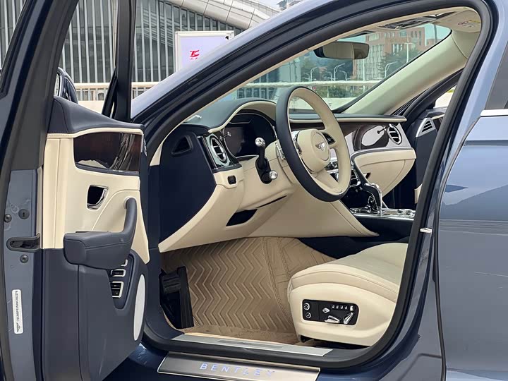 Bentley Flying Spur Hybrid 2022 2022款 2.9T V6 Hybrid