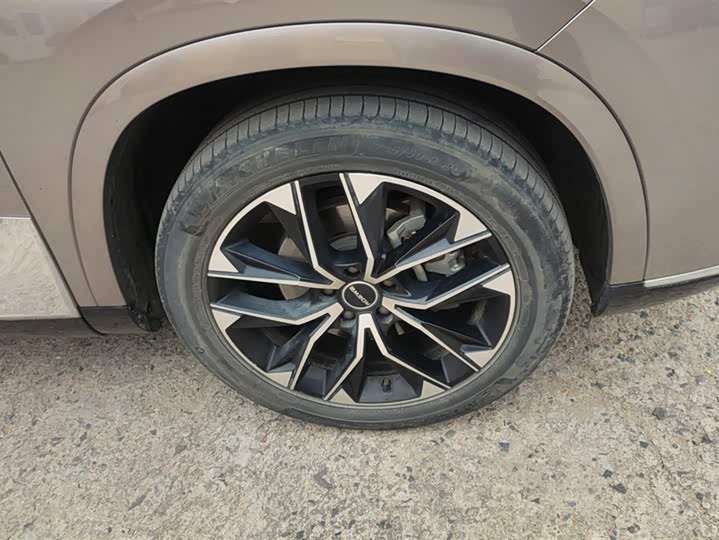 Roewe RX9 2023 2023款 2.0T 四驱越享版