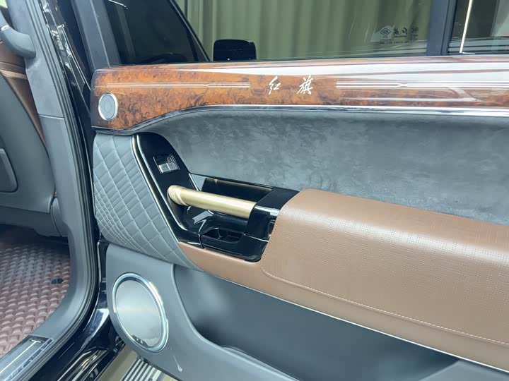 Hongqi LS7 (Guoyao) 2022 2022款 4.0T 典雅旗航版 6座