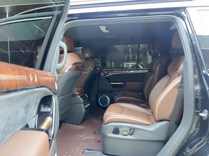 Hongqi LS7 (Guoyao) 2022 2022款 4.0T 典雅旗航版 6座