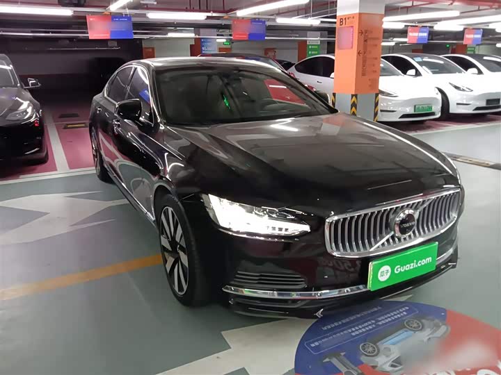 Volvo S90 Hybrid 2024 2024款 插电式混动 四驱长续航智雅豪华版