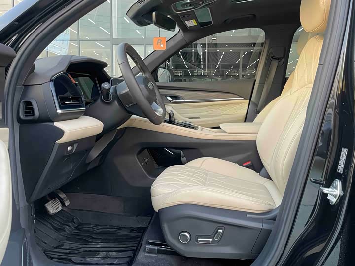 Geely Monjaro 2025 2025款 东方曜 2.0TD 自动四驱望月版