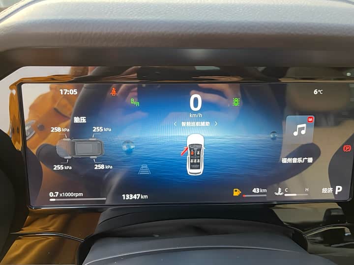 Geely Monjaro 2025 2025款 东方曜 2.0TD 自动四驱望月版