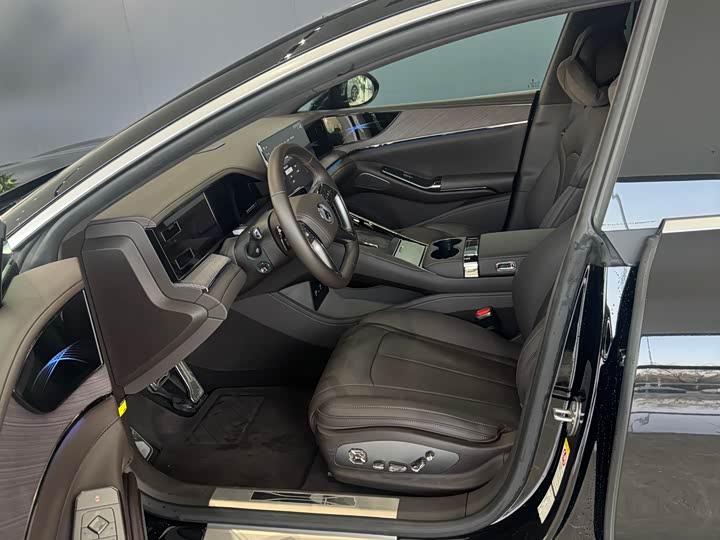 Denza Z9 2024 2024款 1100km 四驱Ultra版