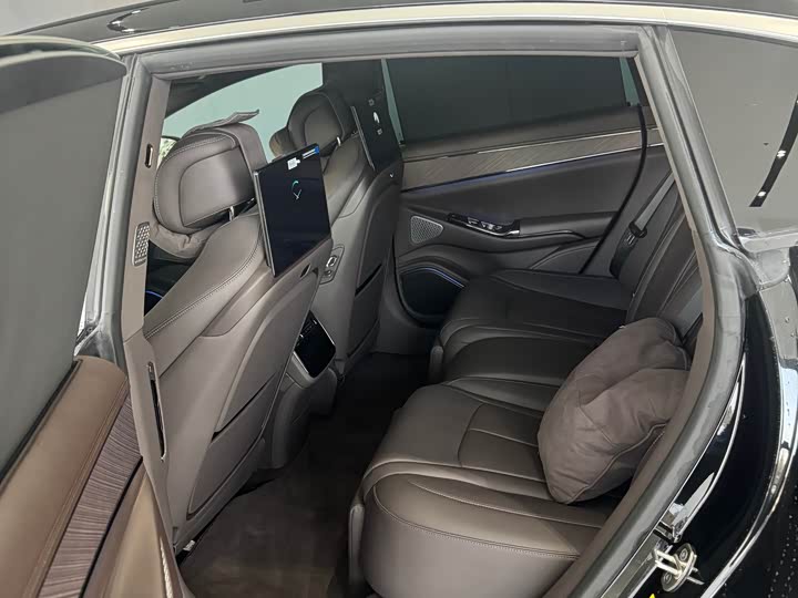 Denza Z9 2024 2024款 1100km 四驱Ultra版