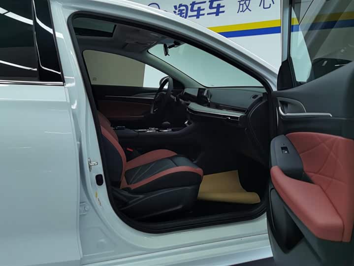 Changan Eado Plus 2024 2024款 PLUS 蓝鲸NE 1.4T GDI DCT高能版