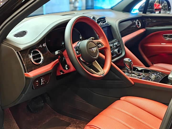 Bentley Bentayga 2023 2023款 4.0T V8 长轴距版