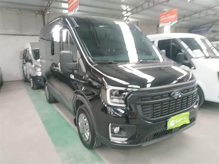 Ford Transit T8 2024 2024款 T8 2.0T柴油手动短轴中顶6座多功能版3/3
