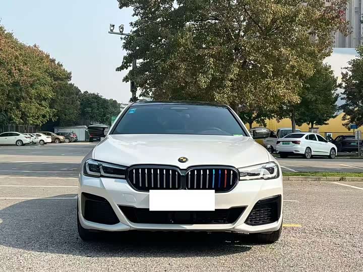 BMW 5 Series Hybrid 2022 2022款 535Le 先锋版M运动套装