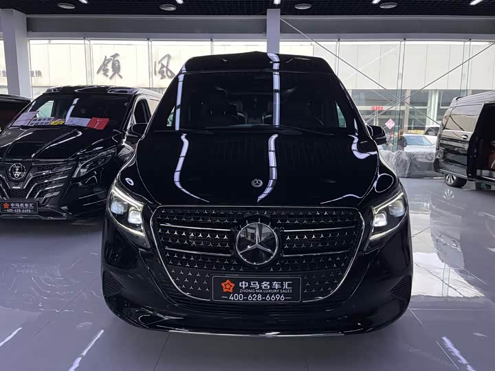 Mercedes-Benz V-Class 2024 2024款 V 300 L 长轴距豪华版