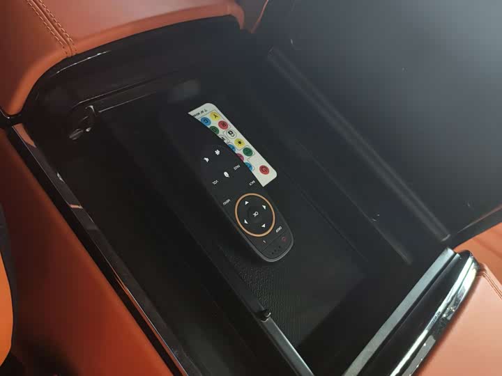 Mercedes-Benz Vito 2024 2024款 2.0T 商务版 7座