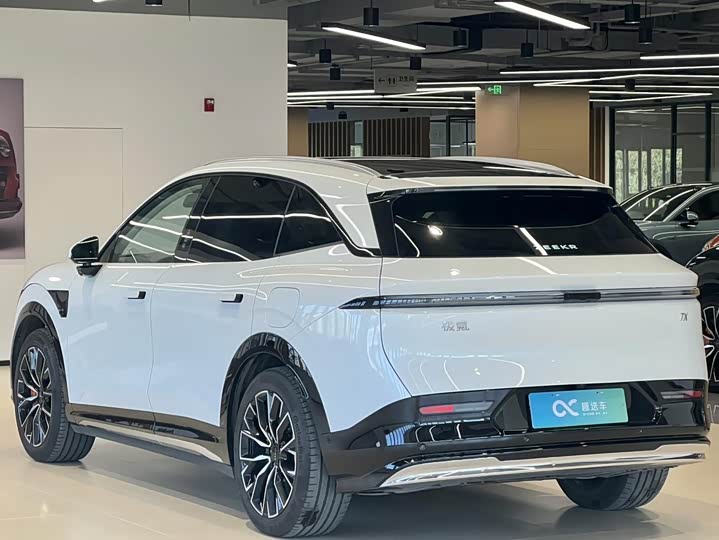 Zeekr 7X 2025 2025款 100kWh 长续航后驱智驾版