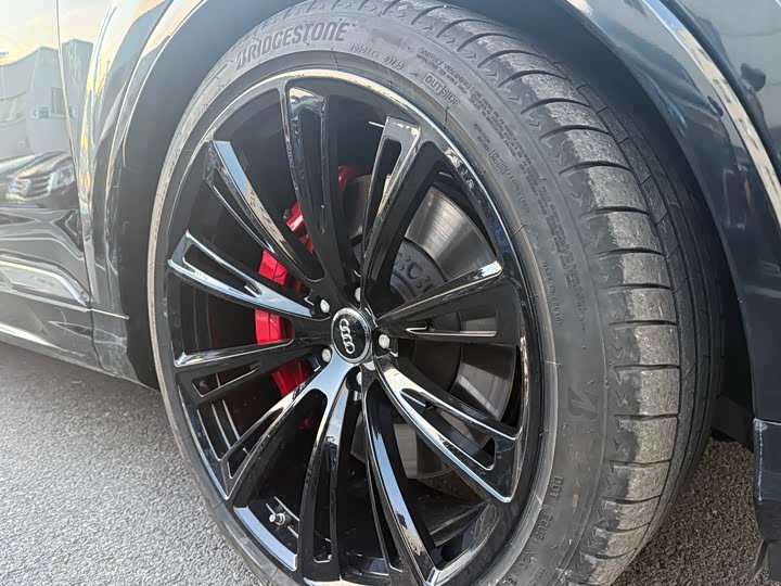 Audi SQ7 2024 2024款 4.0 TFSI 暗夜骑士版