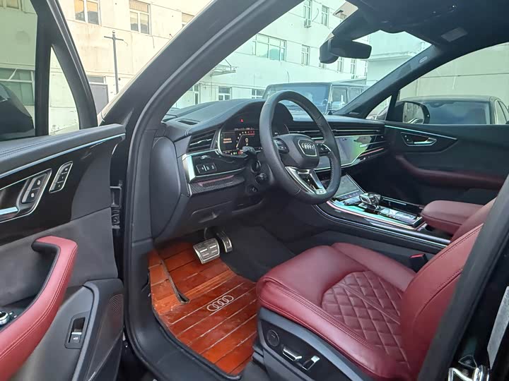 Audi SQ7 2024 2024款 4.0 TFSI 暗夜骑士版