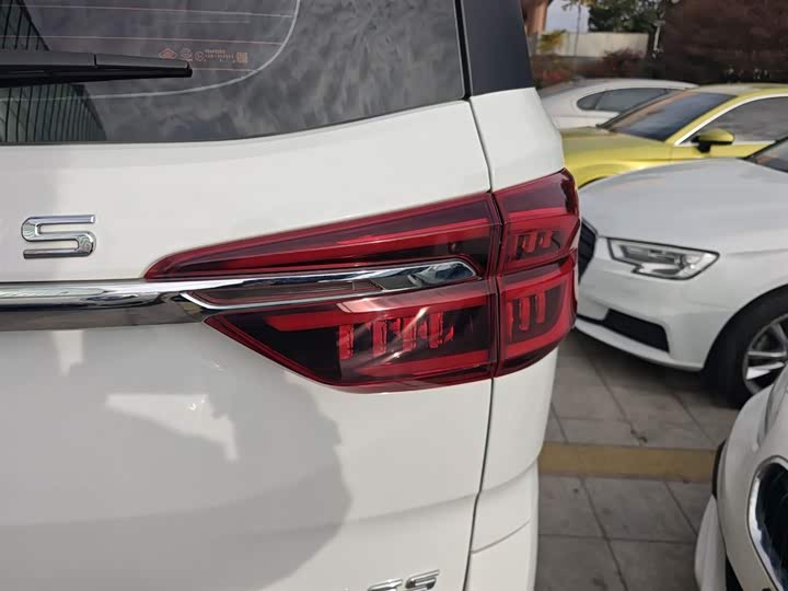 Maxus G20 2023 2023款 ES 2.0T 汽油自动超值版