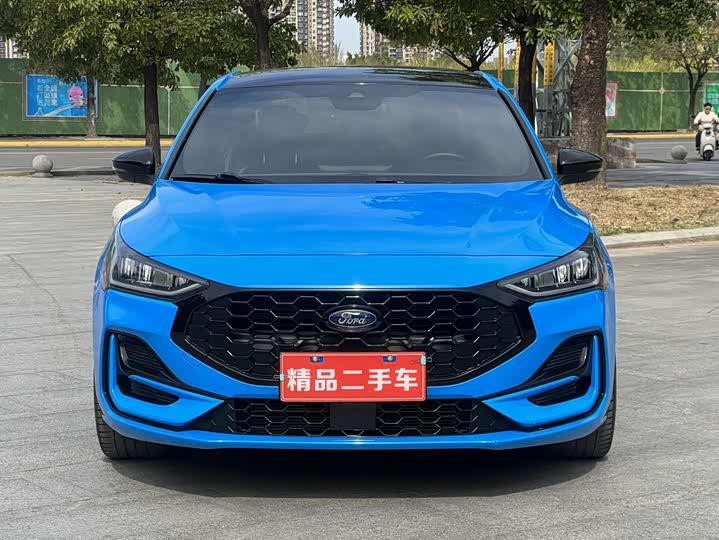 Ford Focus 2022 2022款 三厢 EcoBoost 180 自动ST Line