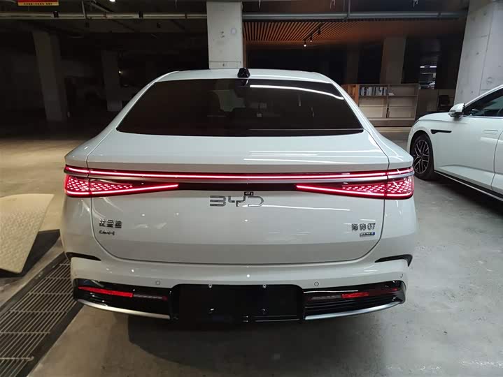 BYD Seal 07 DM-i Hybrid 2025 2025款 智驾版 DM-i 1.5L 125km 尊贵型