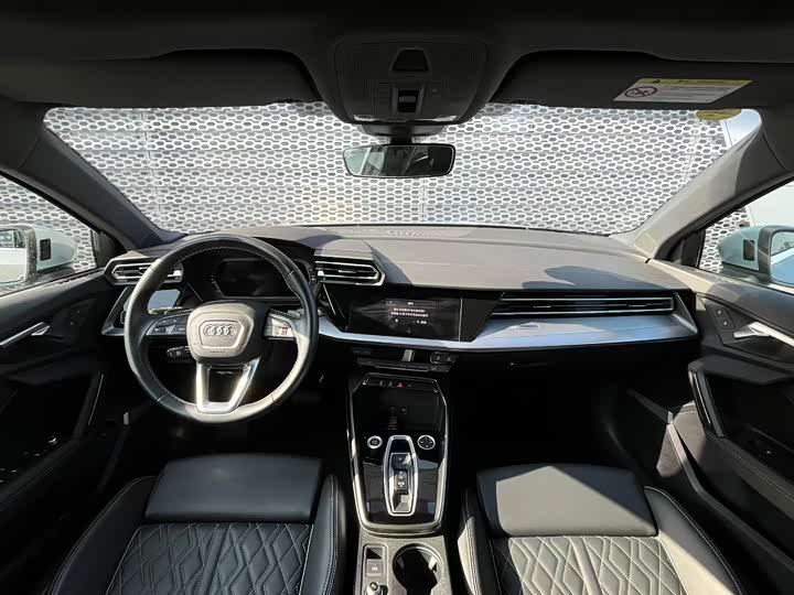 Audi A3 2025 2025款 A3L Limousine 35TFSI 飞驰尊享型