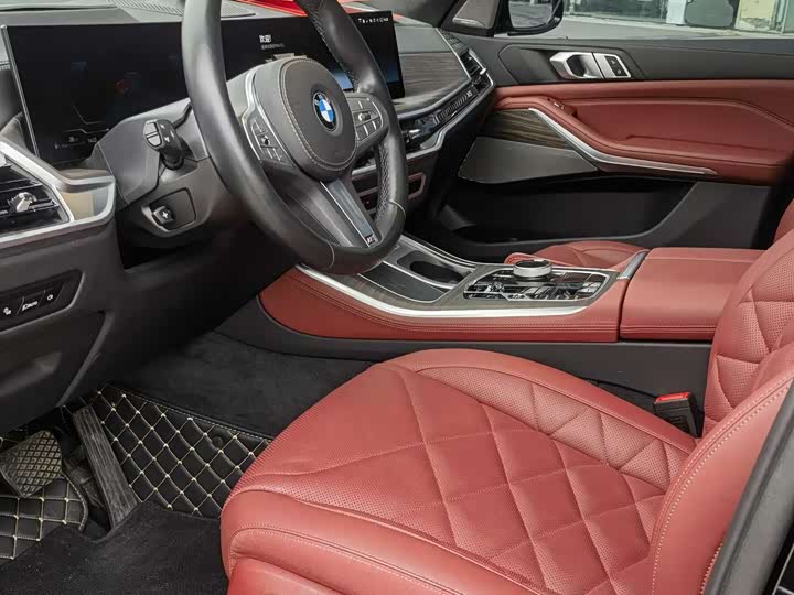 BMW X5 2025 2025款 xDrive 40Li M运动曜夜套装