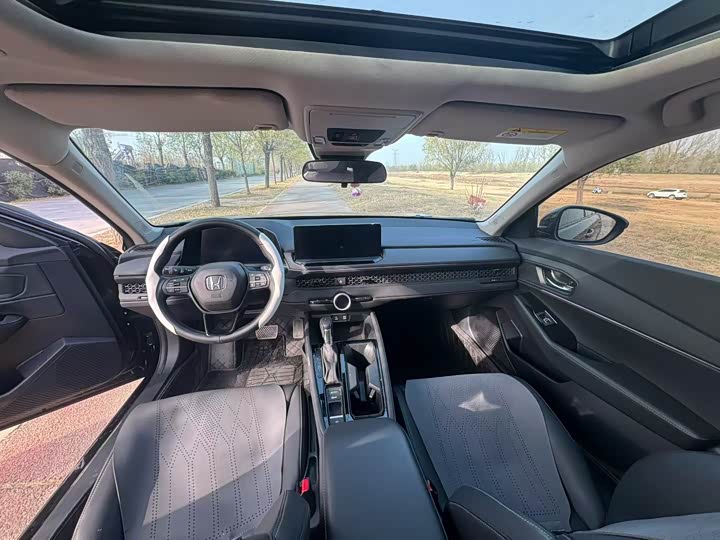 Honda Accord 2025 2025款 运动系列 260TURBO 豪华版
