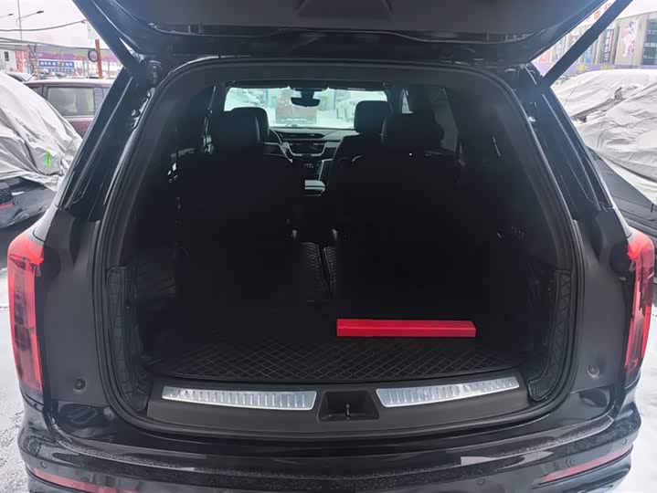 Cadillac XT6 2022 2022款 2.0T 六座四驱豪华型